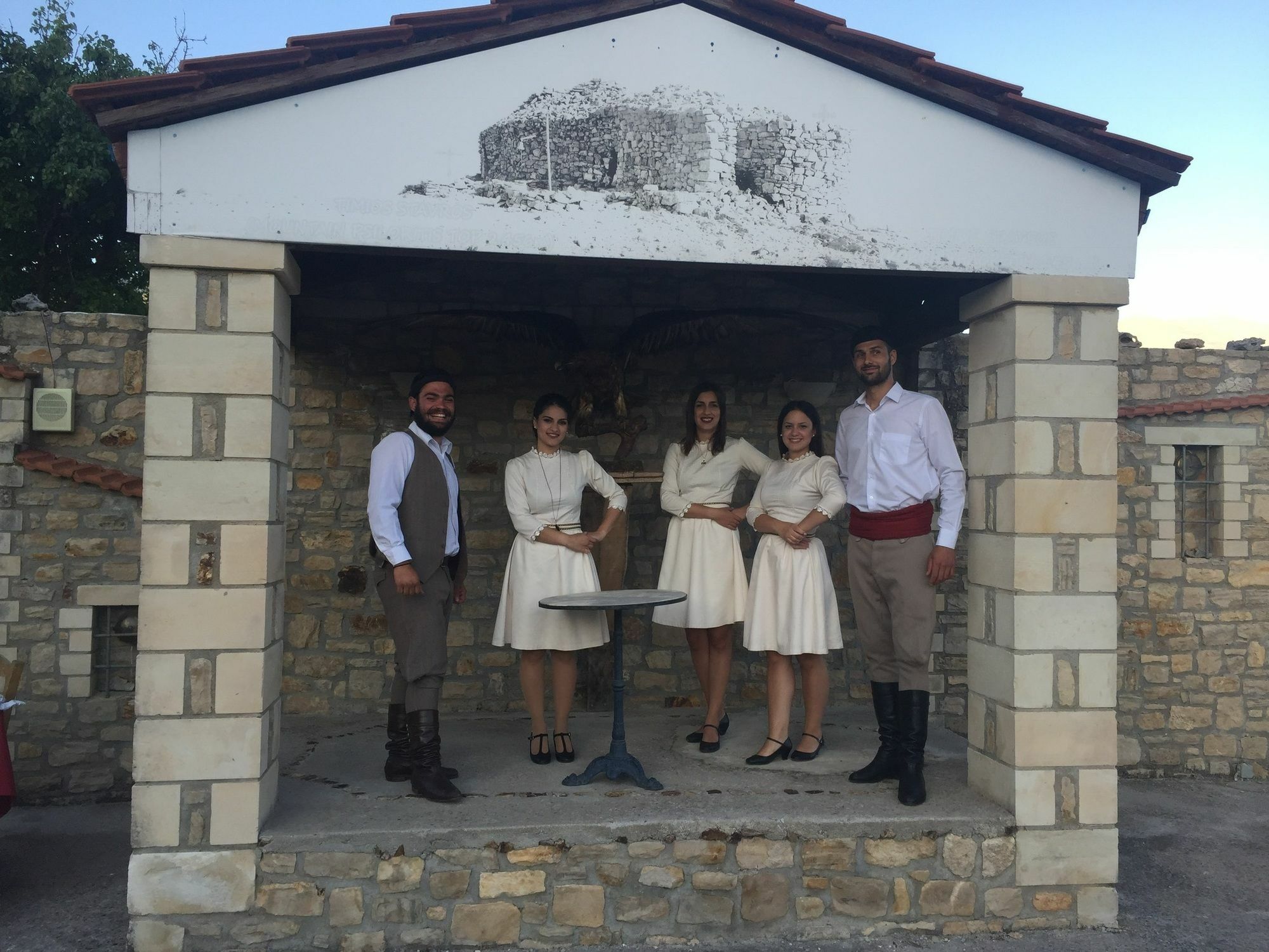 Aravanes Thronos Buitenkant foto